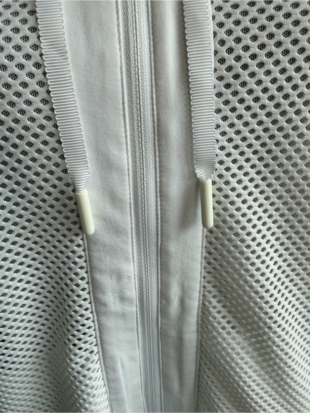 NWOT Lululemon White Mesh Full-Zip Hooded Jacket Relaxed Fit Women’s 12 - Picture 8 of 11